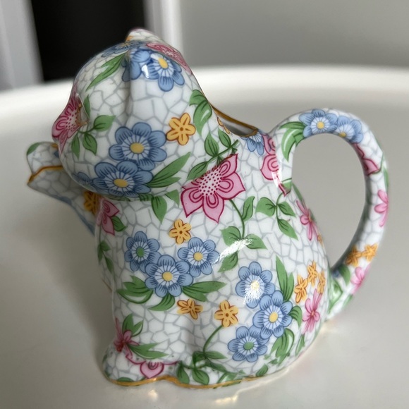 Chintz Alexandra Two’s Company Porcelain Floral Cat Mini Pitcher Creamer - Picture 2 of 9